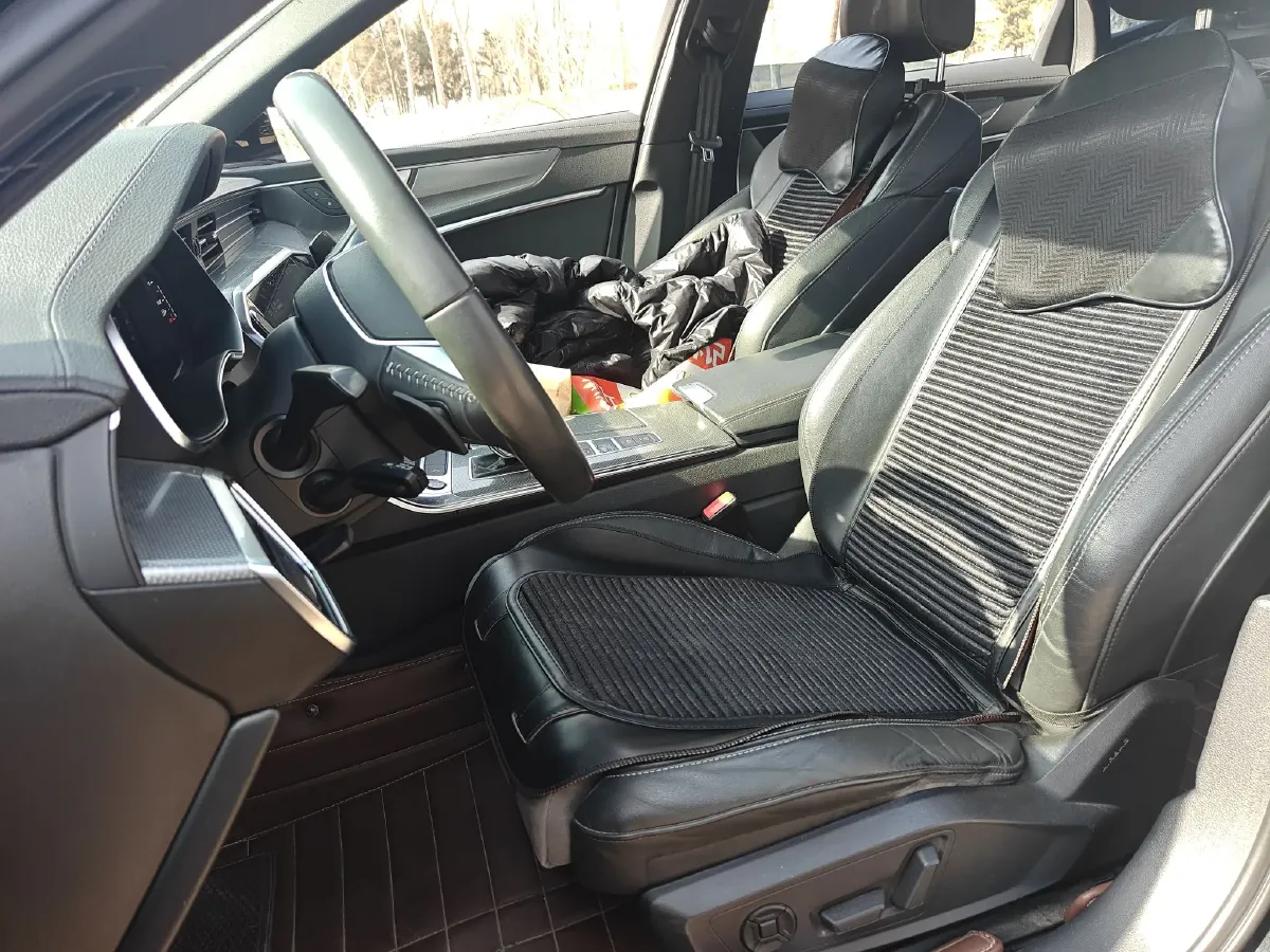 2021 Audi A6L 2.0T 190HP L4 7DCT,autocango,china used car exporter,china ev exporter,chinese used car exporter,chinese used ev exporter