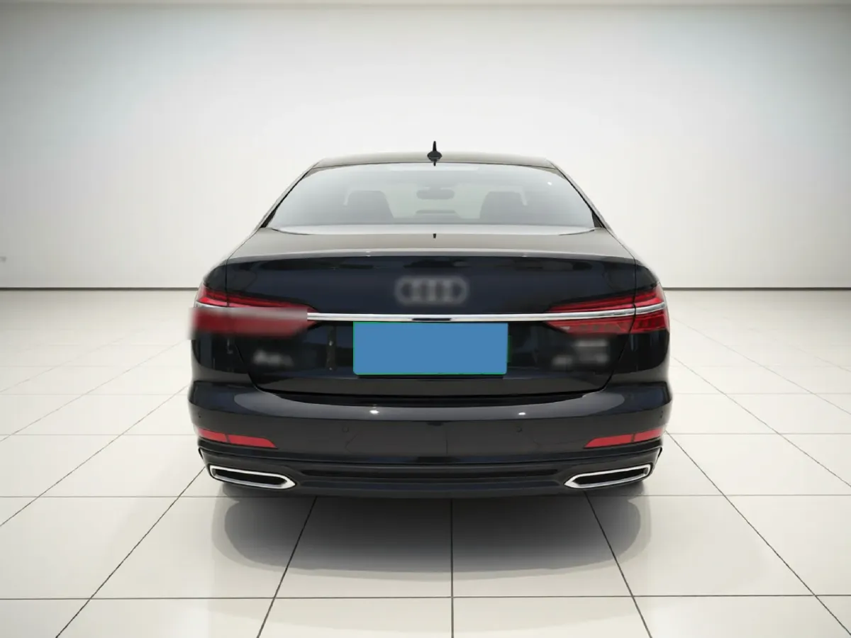 2021 Audi A6L 2.0T 190HP L4 7DCT,autocango,china used car exporter,china ev exporter,chinese used car exporter,chinese used ev exporter