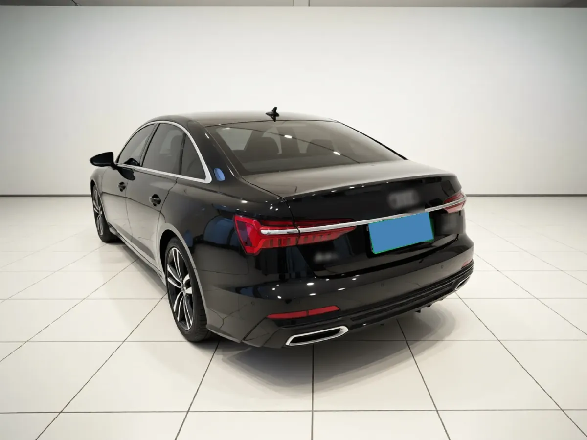 2021 Audi A6L 2.0T 190HP L4 7DCT,autocango,china used car exporter,china ev exporter,chinese used car exporter,chinese used ev exporter