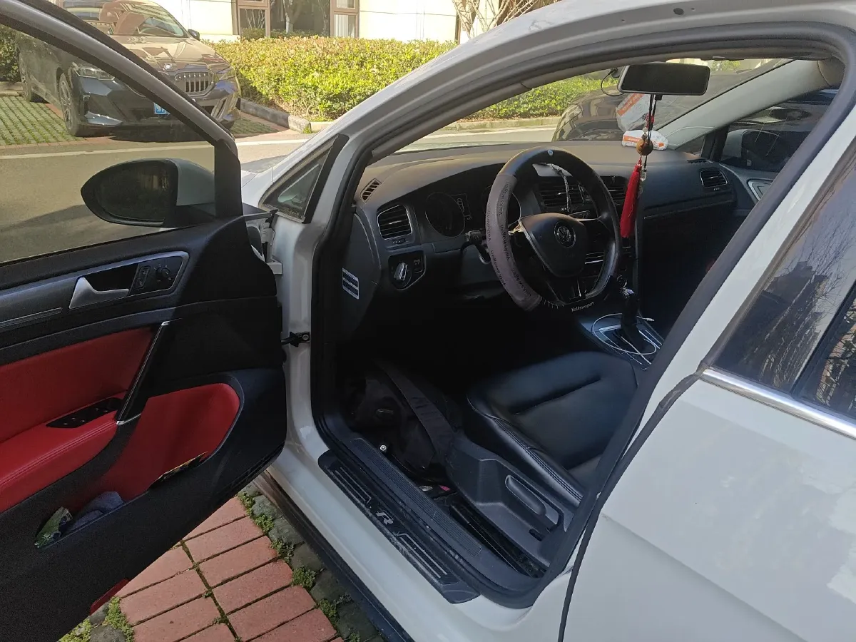 2015 Volkswagen Golf 1.4T 131HP L4 7DCT,autocango,china used car exporter,china ev exporter,chinese used car exporter,chinese used ev exporter