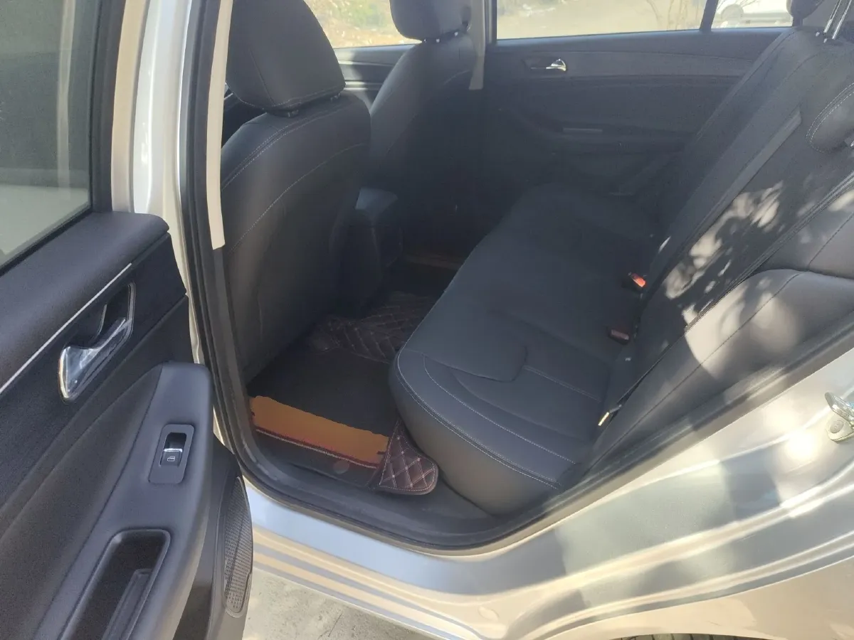 2024 Chery Arrizo 5 1.5L 120HP L4 5MT,autocango,china used car exporter,china ev exporter,chinese used car exporter,chinese used ev exporter