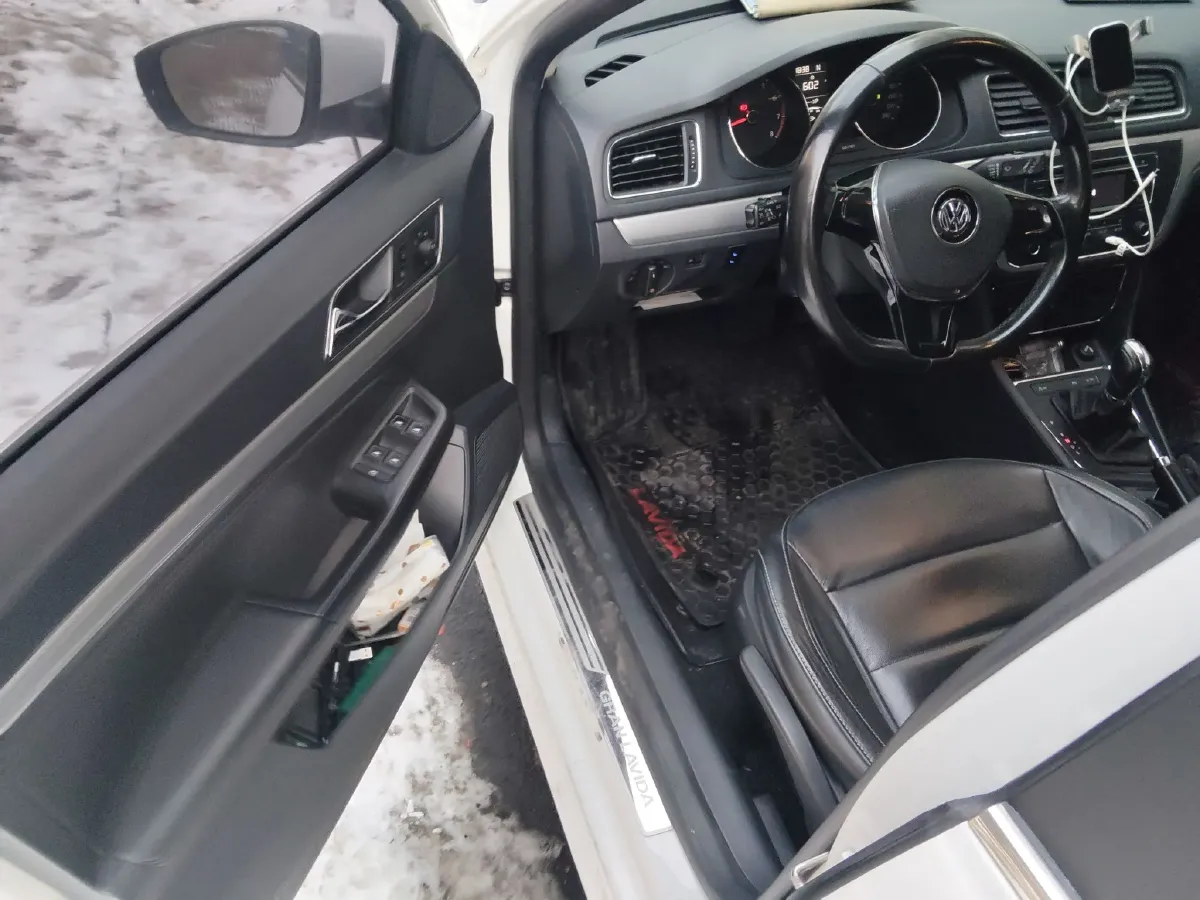 2015 Volkswagen Gran Lavida 1.6L 110HP L4 6AT,autocango,china used car exporter,china ev exporter,chinese used car exporter,chinese used ev exporter