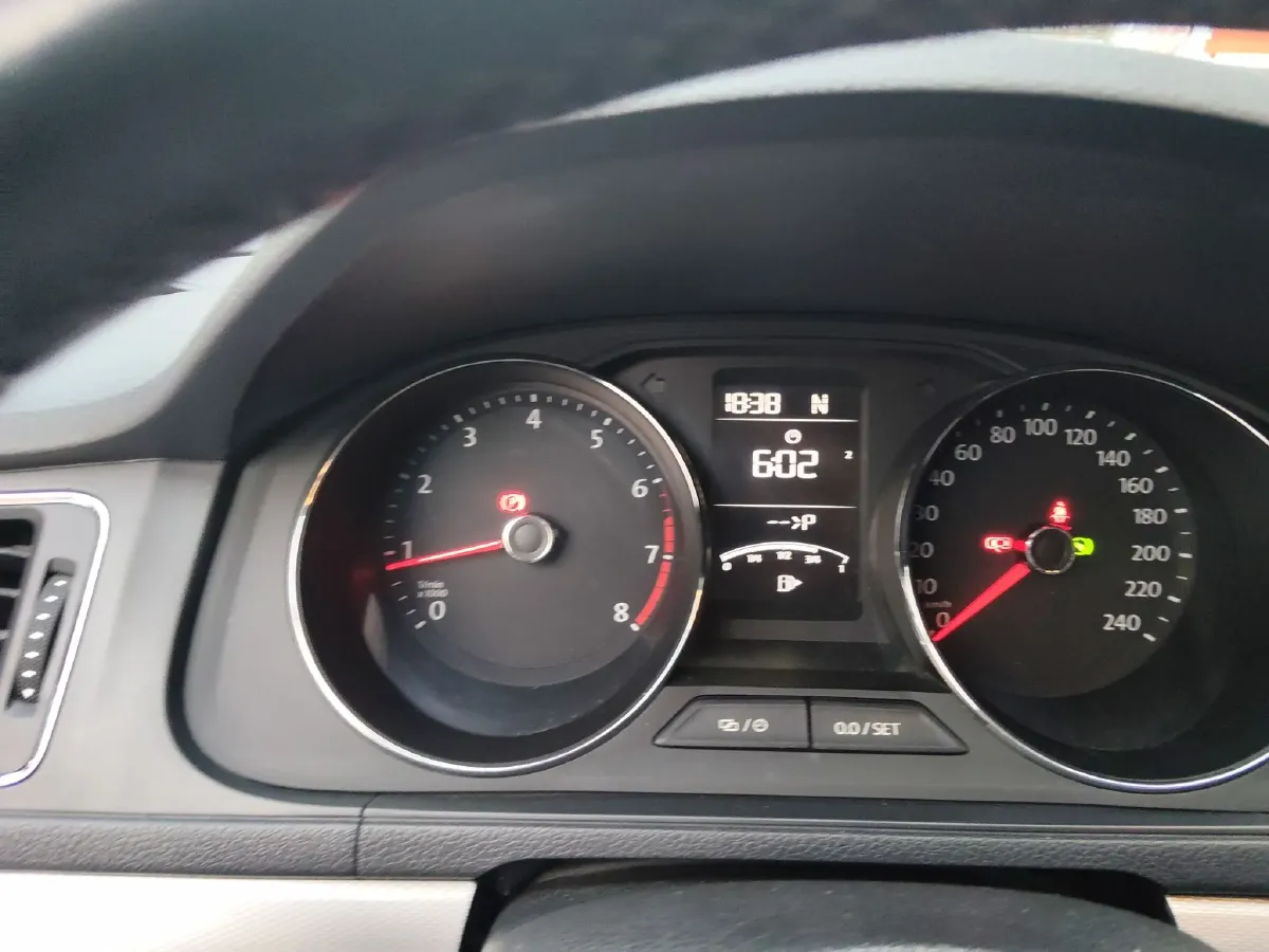 2015 Volkswagen Gran Lavida 1.6L 110HP L4 6AT,autocango,china used car exporter,china ev exporter,chinese used car exporter,chinese used ev exporter