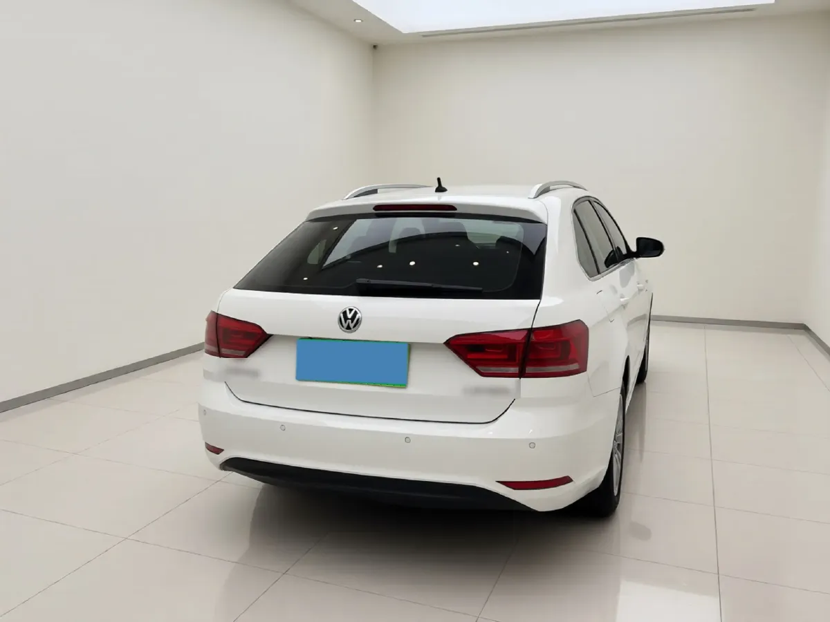 2015 Volkswagen Gran Lavida 1.6L 110HP L4 6AT,autocango,china used car exporter,china ev exporter,chinese used car exporter,chinese used ev exporter