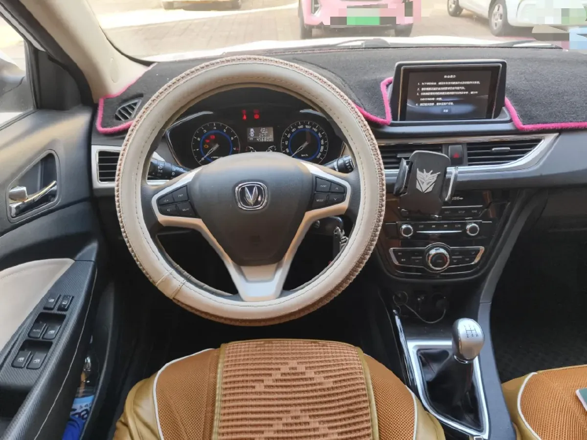 2015 ChangAn Alsvin V7 1.6L 124HP L4 5MT,autocango,china used car exporter,china ev exporter,chinese used car exporter,chinese used ev exporter