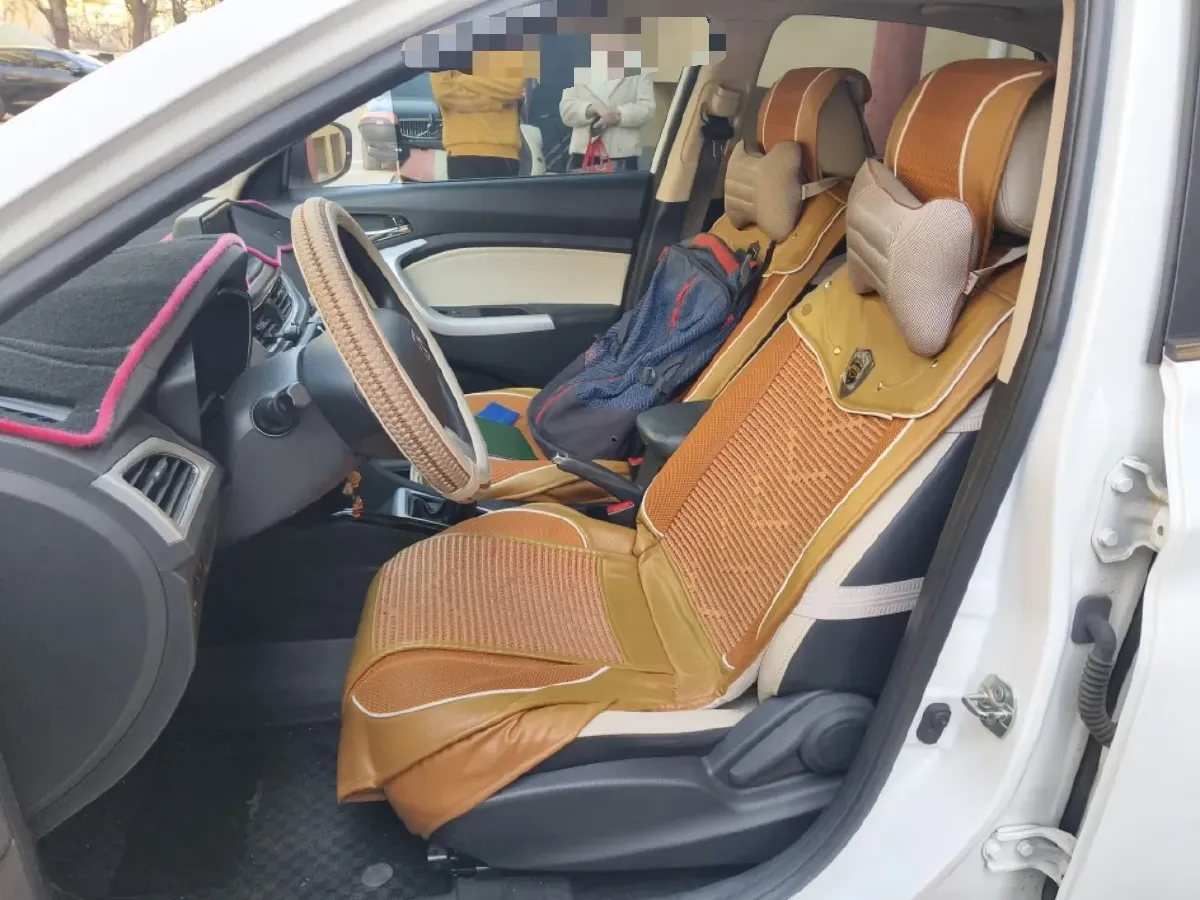 2015 ChangAn Alsvin V7 1.6L 124HP L4 5MT,autocango,china used car exporter,china ev exporter,chinese used car exporter,chinese used ev exporter