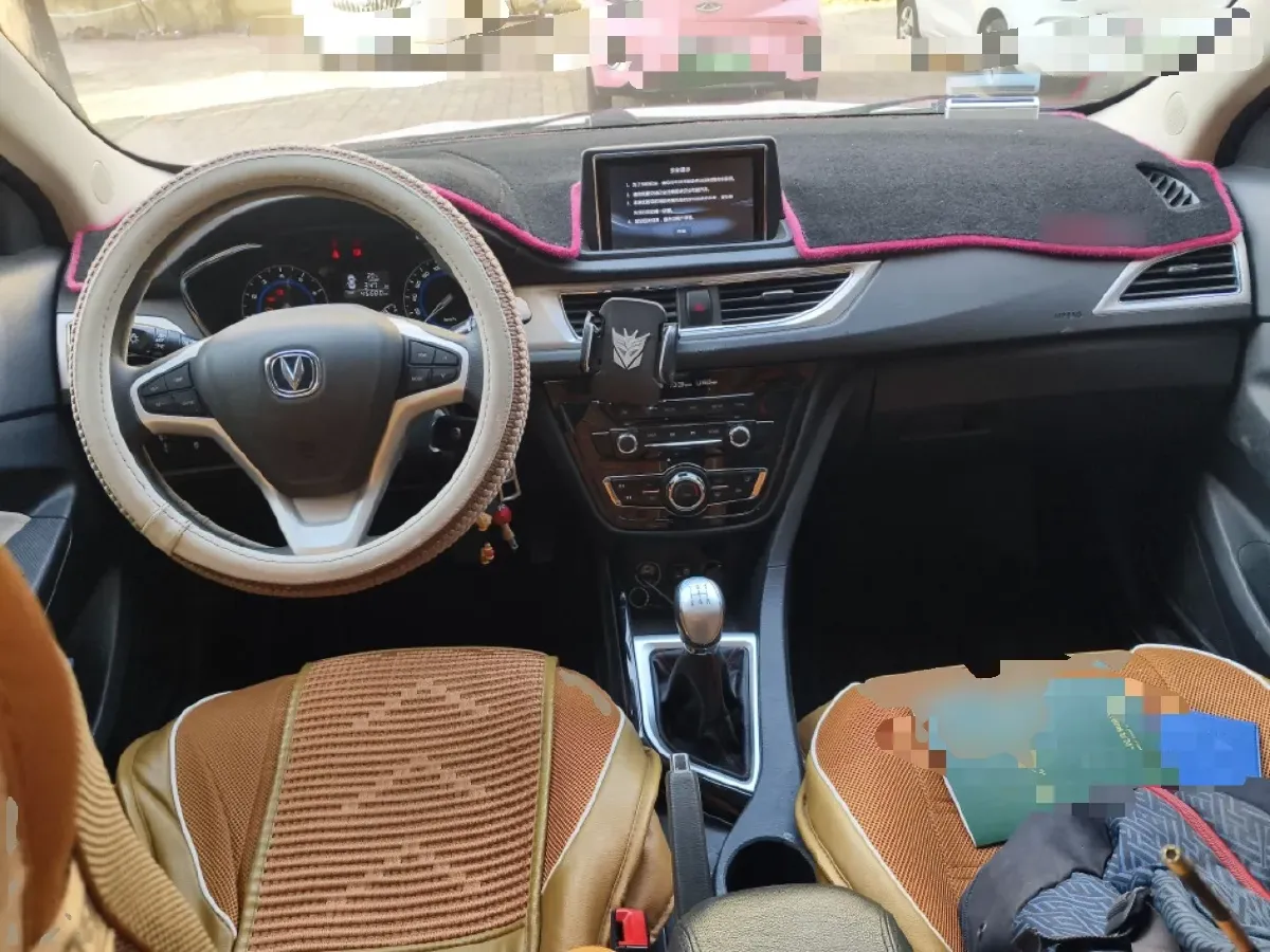 2015 ChangAn Alsvin V7 1.6L 124HP L4 5MT,autocango,china used car exporter,china ev exporter,chinese used car exporter,chinese used ev exporter