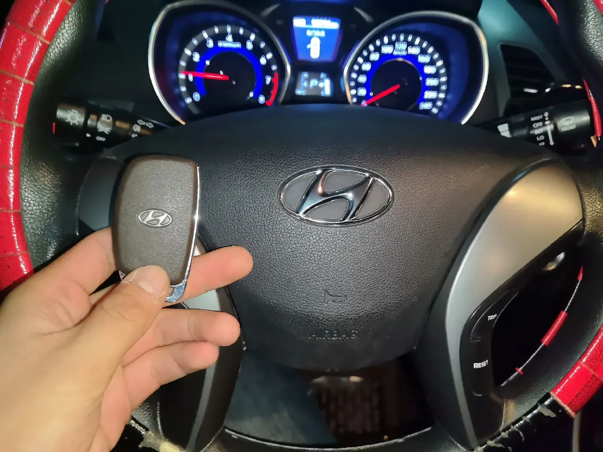 2015 Hyundai Elantra 1.6L 128HP L4 6AT,autocango,china used car exporter,china ev exporter,chinese used car exporter,chinese used ev exporter