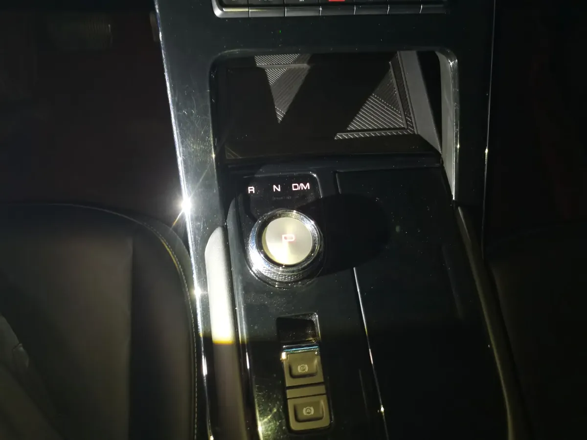 2021 Haval H6 2.0T 211HP L4 7DCT,autocango,china used car exporter,china ev exporter,chinese used car exporter,chinese used ev exporter