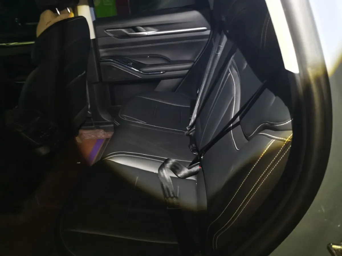 2021 Haval H6 2.0T 211HP L4 7DCT,autocango,china used car exporter,china ev exporter,chinese used car exporter,chinese used ev exporter