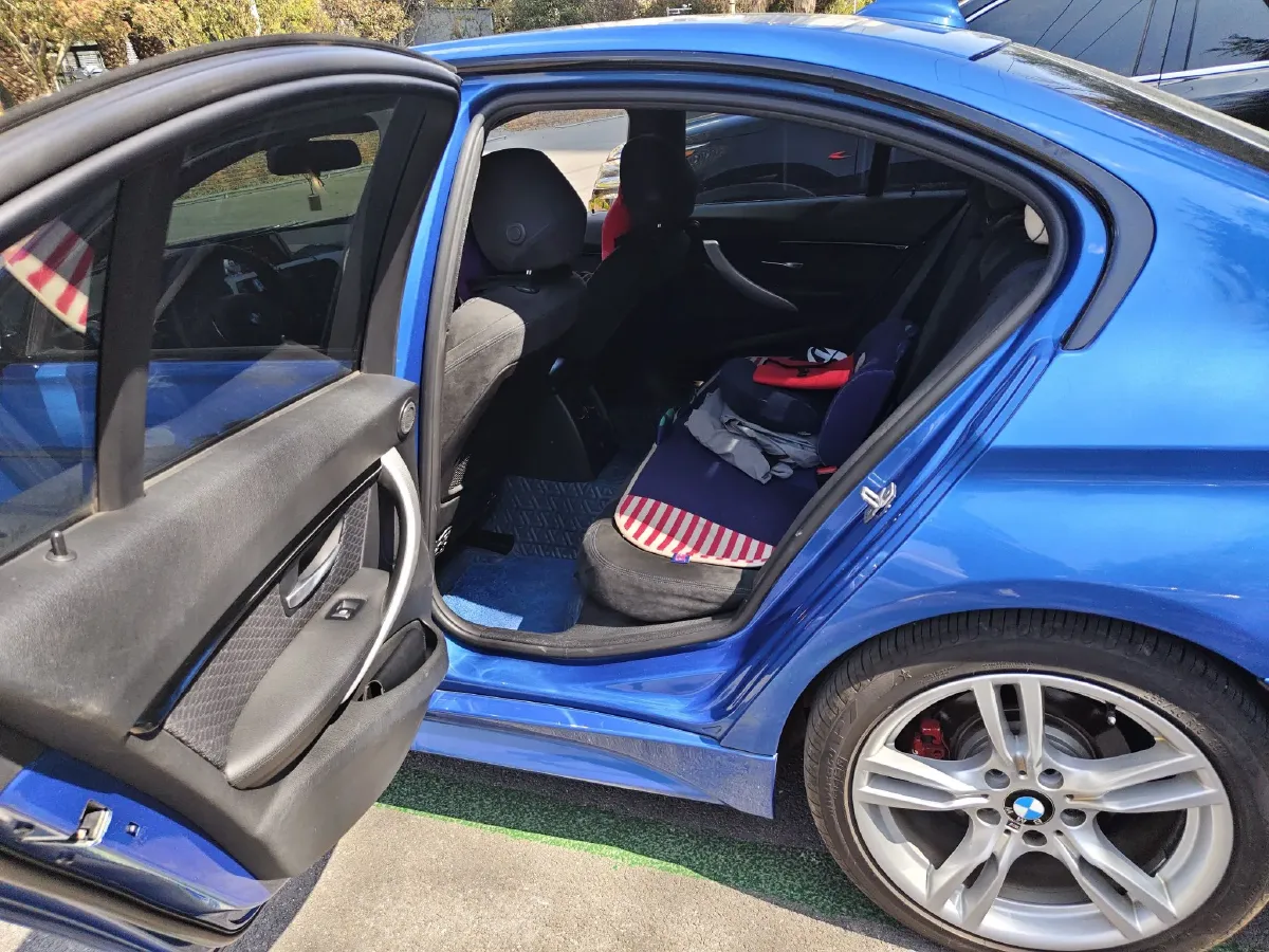 2017 BMW 3 Series 2.0T 184HP L4 8AT,autocango,china used car exporter,china ev exporter,chinese used car exporter,chinese used ev exporter