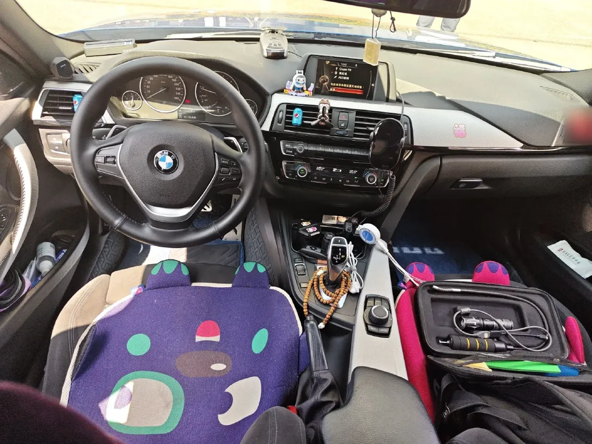 2017 BMW 3 Series 2.0T 184HP L4 8AT,autocango,china used car exporter,china ev exporter,chinese used car exporter,chinese used ev exporter