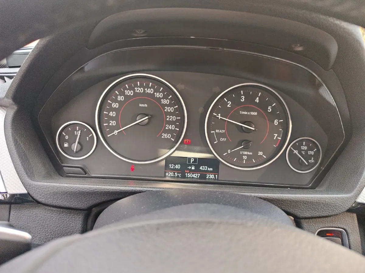 2017 BMW 3 Series 2.0T 184HP L4 8AT,autocango,china used car exporter,china ev exporter,chinese used car exporter,chinese used ev exporter