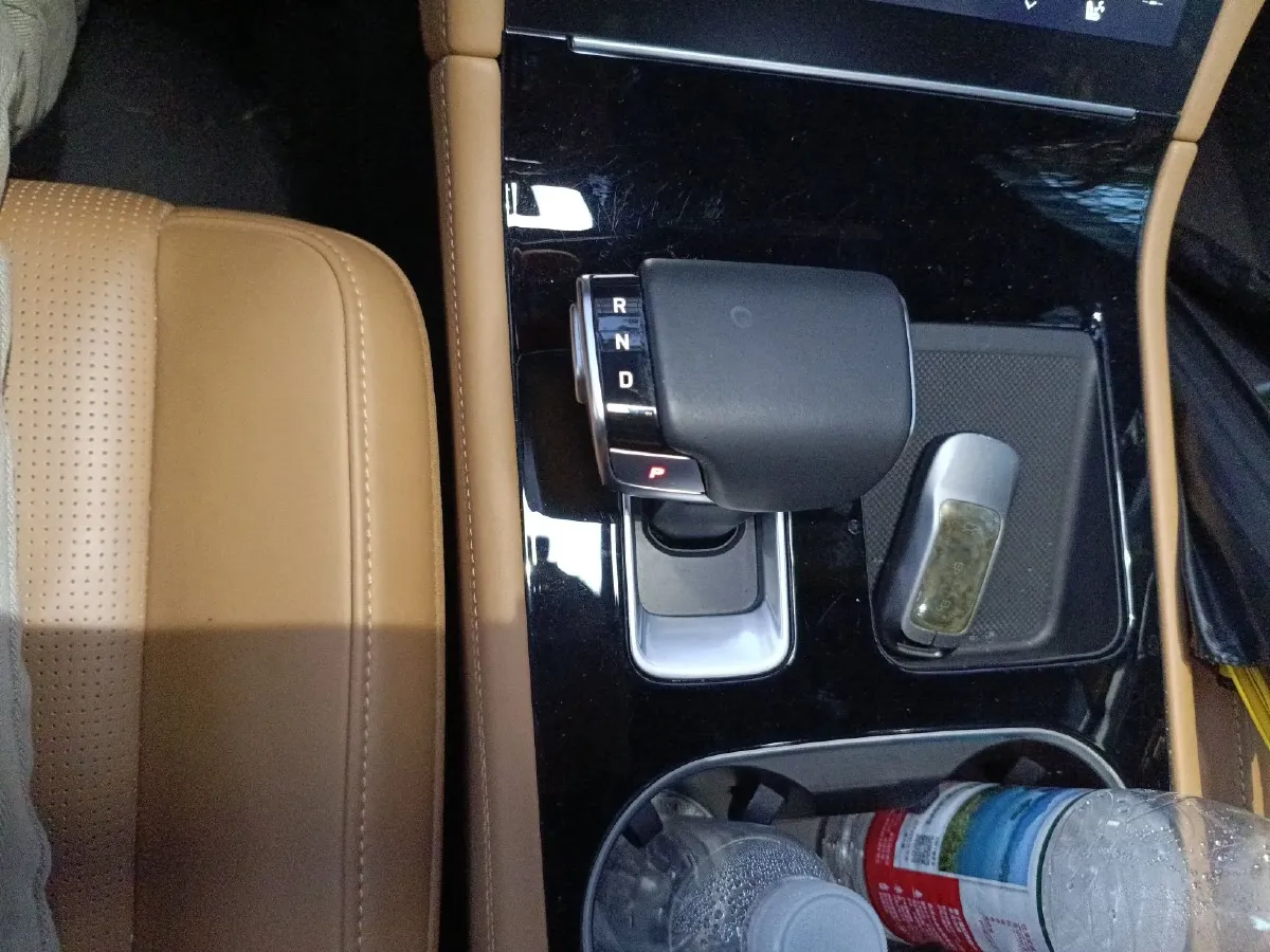 2020 Li ONE Range Extended 131HP REEV 40.5KWH,autocango,china used car exporter,china ev exporter,chinese used car exporter,chinese used ev exporter