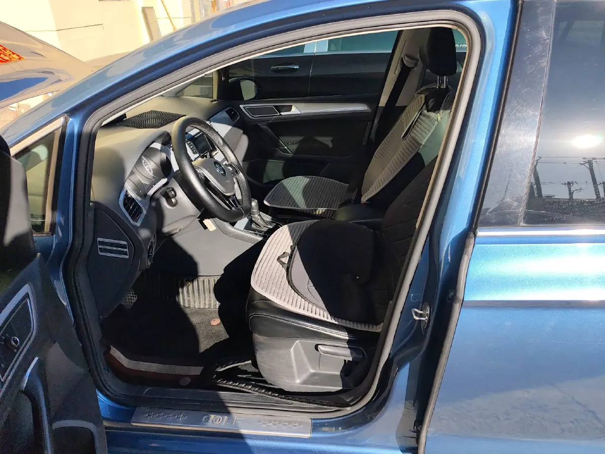 2016 Volkswagen Golf Sportsvan 1.4T 131HP L4 7DCT,autocango,china used car exporter,china ev exporter,chinese used car exporter,chinese used ev exporter