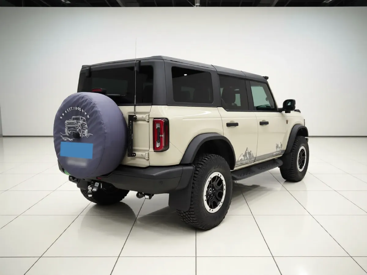 2024 Ford Bronco 2.3T 275HP L4 10AT,autocango,china used car exporter,china ev exporter,chinese used car exporter,chinese used ev exporter