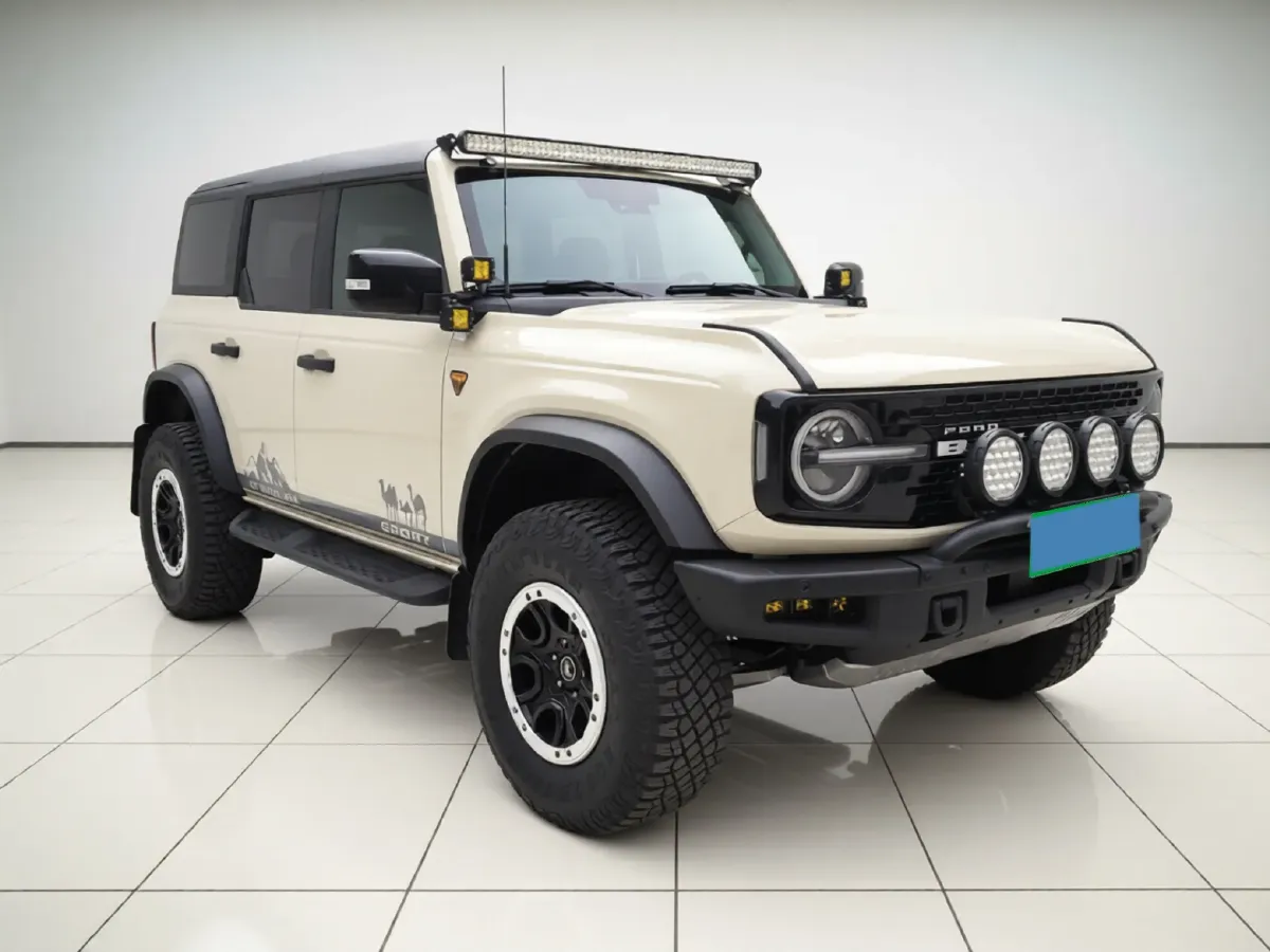 2024 Ford Bronco 2.3T 275HP L4 10AT,autocango,china used car exporter,china ev exporter,chinese used car exporter,chinese used ev exporter
