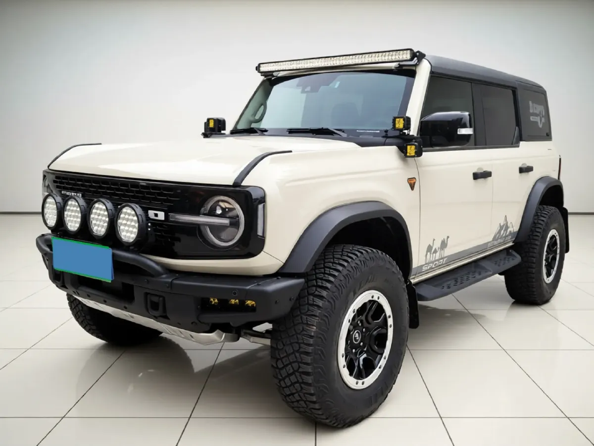 2024 Ford Bronco 2.3T 275HP L4 10AT,autocango,china used car exporter,china ev exporter,chinese used car exporter,chinese used ev exporter