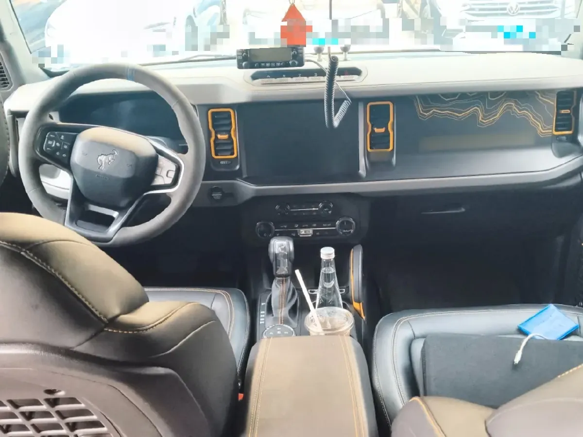 2024 Ford Bronco 2.3T 275HP L4 10AT,autocango,china used car exporter,china ev exporter,chinese used car exporter,chinese used ev exporter