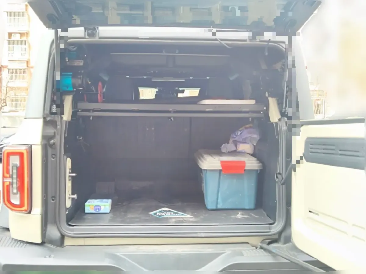 2024 Ford Bronco 2.3T 275HP L4 10AT,autocango,china used car exporter,china ev exporter,chinese used car exporter,chinese used ev exporter