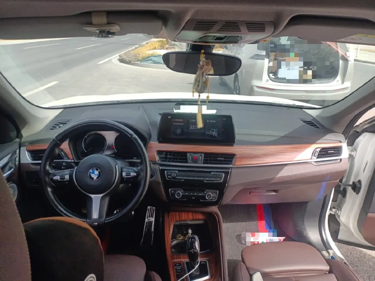 2021 BMW X1 2.0T 192HP L4 7DCT,autocango,china used car exporter,china ev exporter,chinese used car exporter,chinese used ev exporter