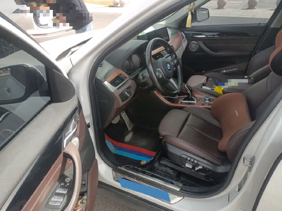 2021 BMW X1 2.0T 192HP L4 7DCT,autocango,china used car exporter,china ev exporter,chinese used car exporter,chinese used ev exporter