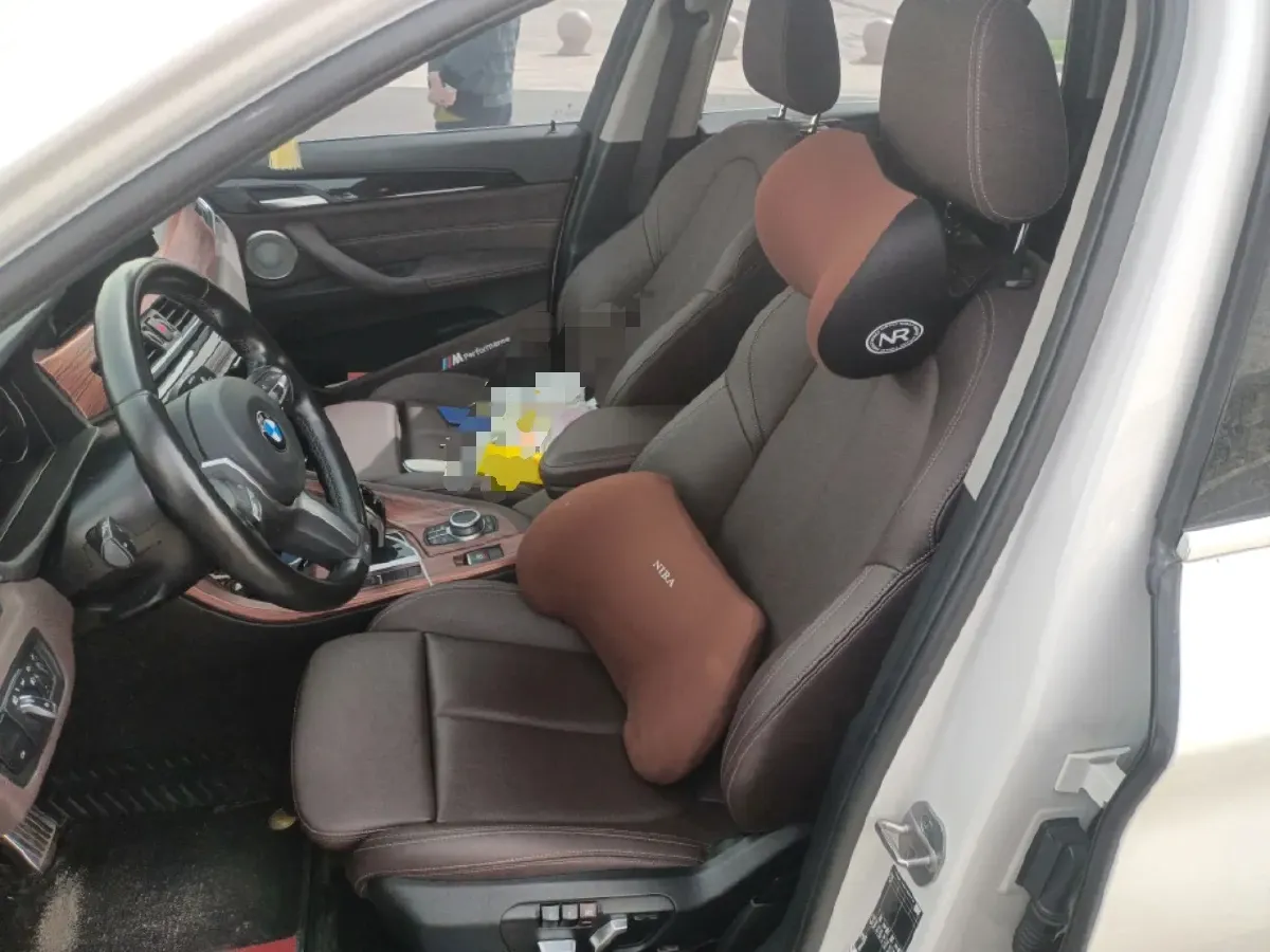 2021 BMW X1 2.0T 192HP L4 7DCT,autocango,china used car exporter,china ev exporter,chinese used car exporter,chinese used ev exporter