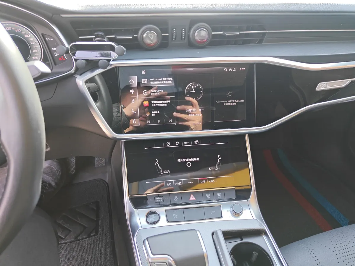 2021 Audi A6L 2.0T 190HP L4 7DCT,autocango,china used car exporter,china ev exporter,chinese used car exporter,chinese used ev exporter