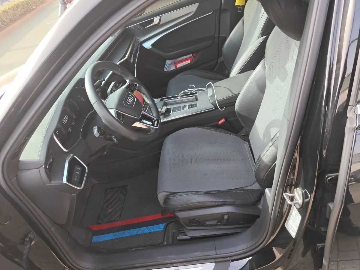 2021 Audi A6L 2.0T 190HP L4 7DCT,autocango,china used car exporter,china ev exporter,chinese used car exporter,chinese used ev exporter