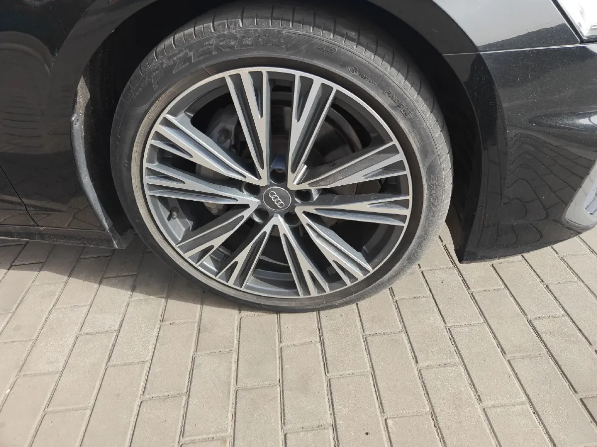 2021 Audi A6L 2.0T 190HP L4 7DCT,autocango,china used car exporter,china ev exporter,chinese used car exporter,chinese used ev exporter