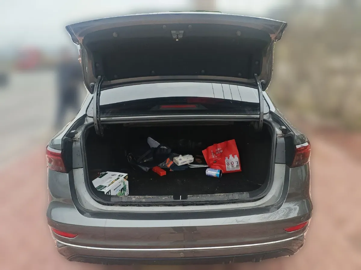 2025 Geely Emgrand 1.5L 127HP L4 CVT,autocango,china used car exporter,china ev exporter,chinese used car exporter,chinese used ev exporter