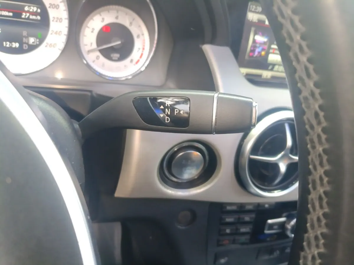 2015 Mercedes-Benz GLK Class 3.0L 245HP V6 7AT,autocango,china used car exporter,china ev exporter,chinese used car exporter,chinese used ev exporter