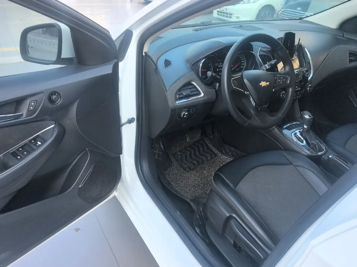 2016 Chevrolet Cruze 1.5L 114HP L4 6AT,autocango,china used car exporter,china ev exporter,chinese used car exporter,chinese used ev exporter