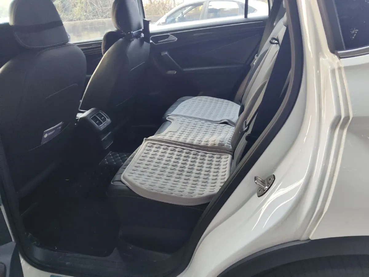 2024 Volkswagen Tiguan L 1.5T 160HP L4 7DCT,autocango,china used car exporter,china ev exporter,chinese used car exporter,chinese used ev exporter