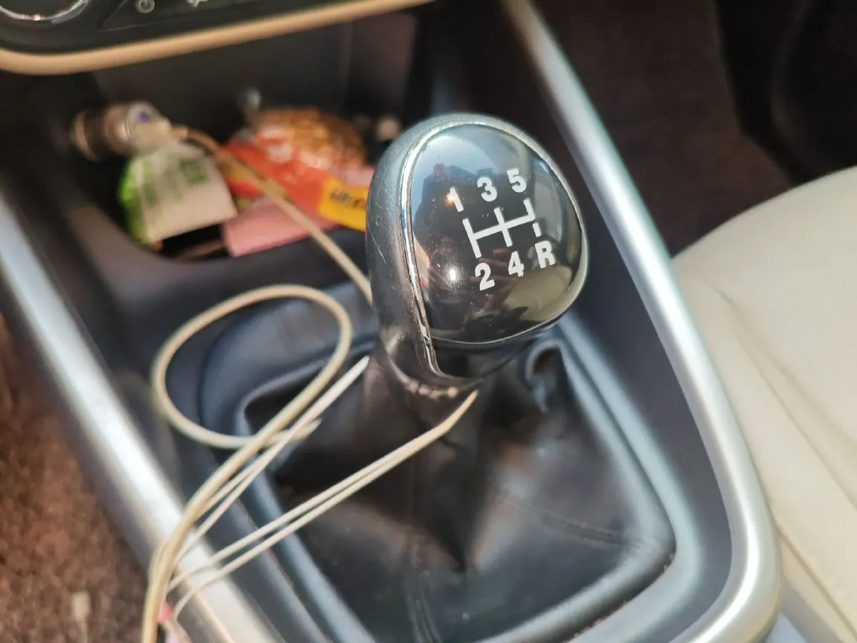 2015 Ford Escort 1.5L 113HP L4 5MT,autocango,china used car exporter,china ev exporter,chinese used car exporter,chinese used ev exporter