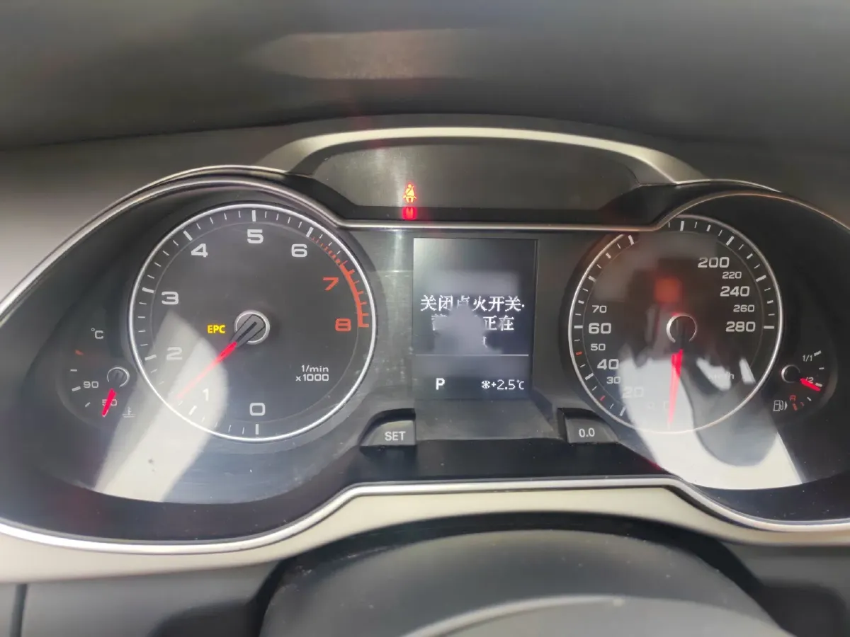 2013 Audi A4L 2.0T 180HP L4 CVT,autocango,china used car exporter,china ev exporter,chinese used car exporter,chinese used ev exporter