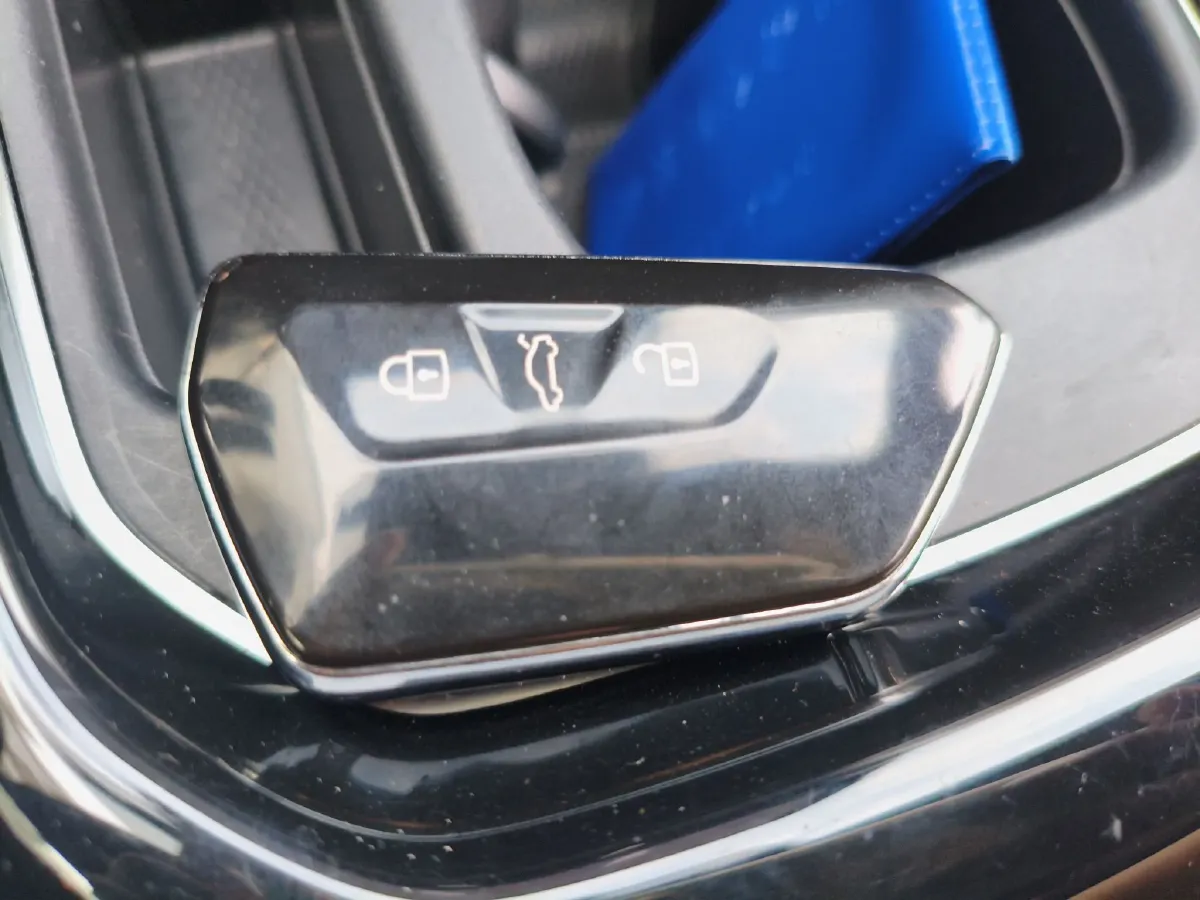 2024 Volkswagen ID.4 Crozz BEV 84.8KWH,autocango,china used car exporter,china ev exporter,chinese used car exporter,chinese used ev exporter