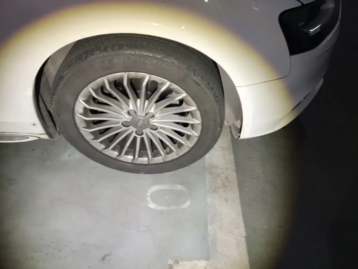 2016 Audi A4L 2.0T 180HP L4 CVT,autocango,china used car exporter,china ev exporter,chinese used car exporter,chinese used ev exporter