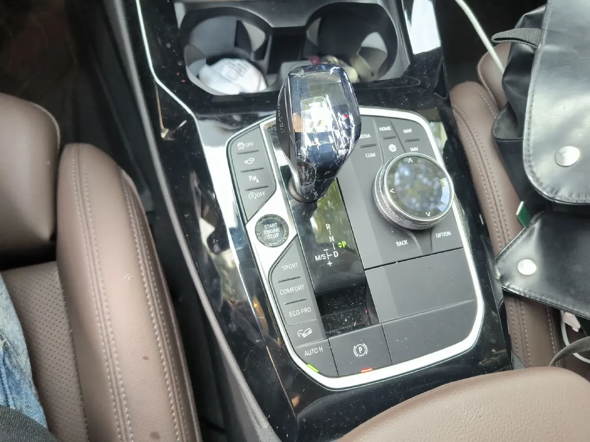 2023 BMW X3 2.0T 245HP L4 8AT,autocango,china used car exporter,china ev exporter,chinese used car exporter,chinese used ev exporter