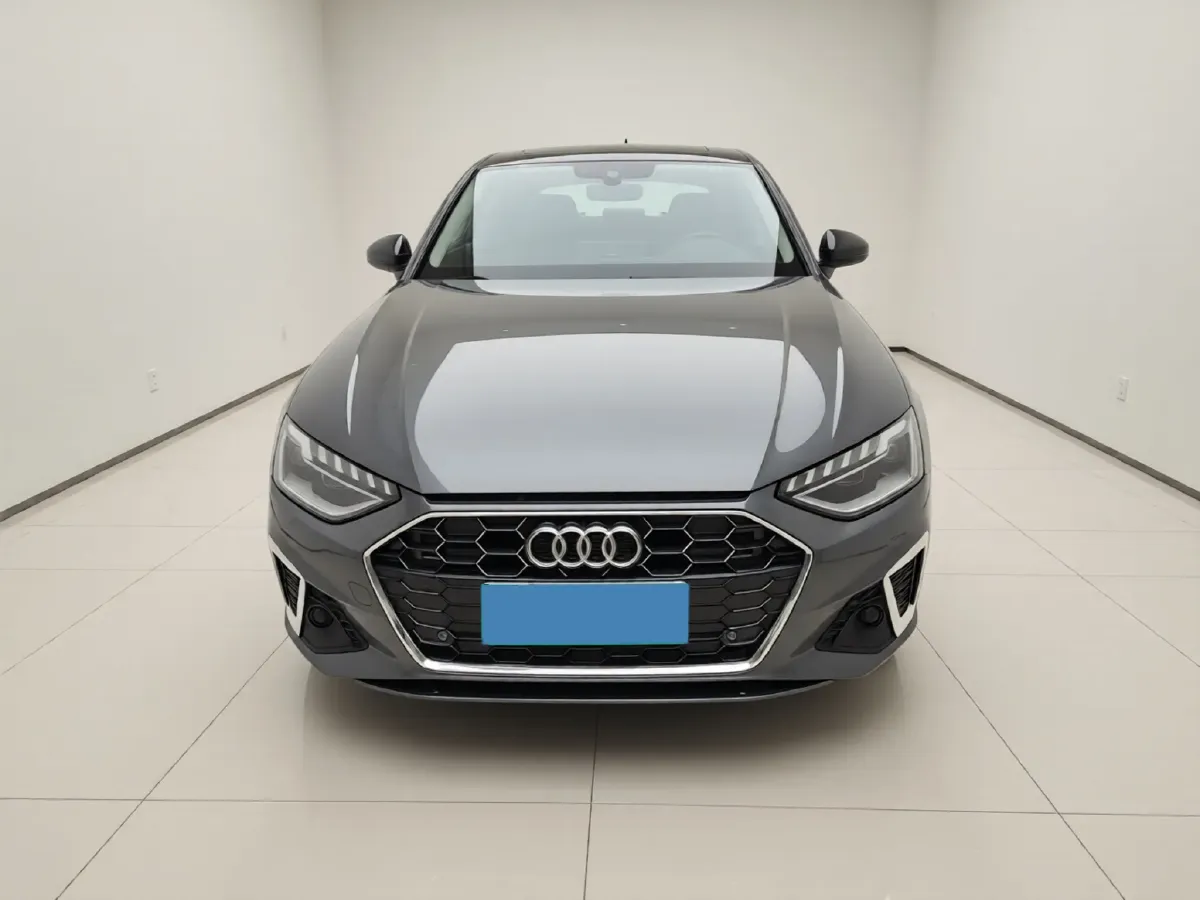 2020 Audi A4L 2.0T 190HP L4 7DCT,autocango,china used car exporter,china ev exporter,chinese used car exporter,chinese used ev exporter