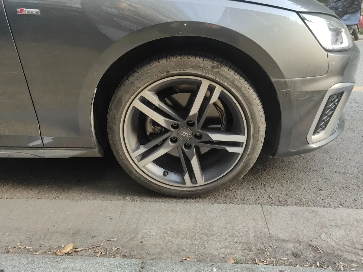 2020 Audi A4L 2.0T 190HP L4 7DCT,autocango,china used car exporter,china ev exporter,chinese used car exporter,chinese used ev exporter