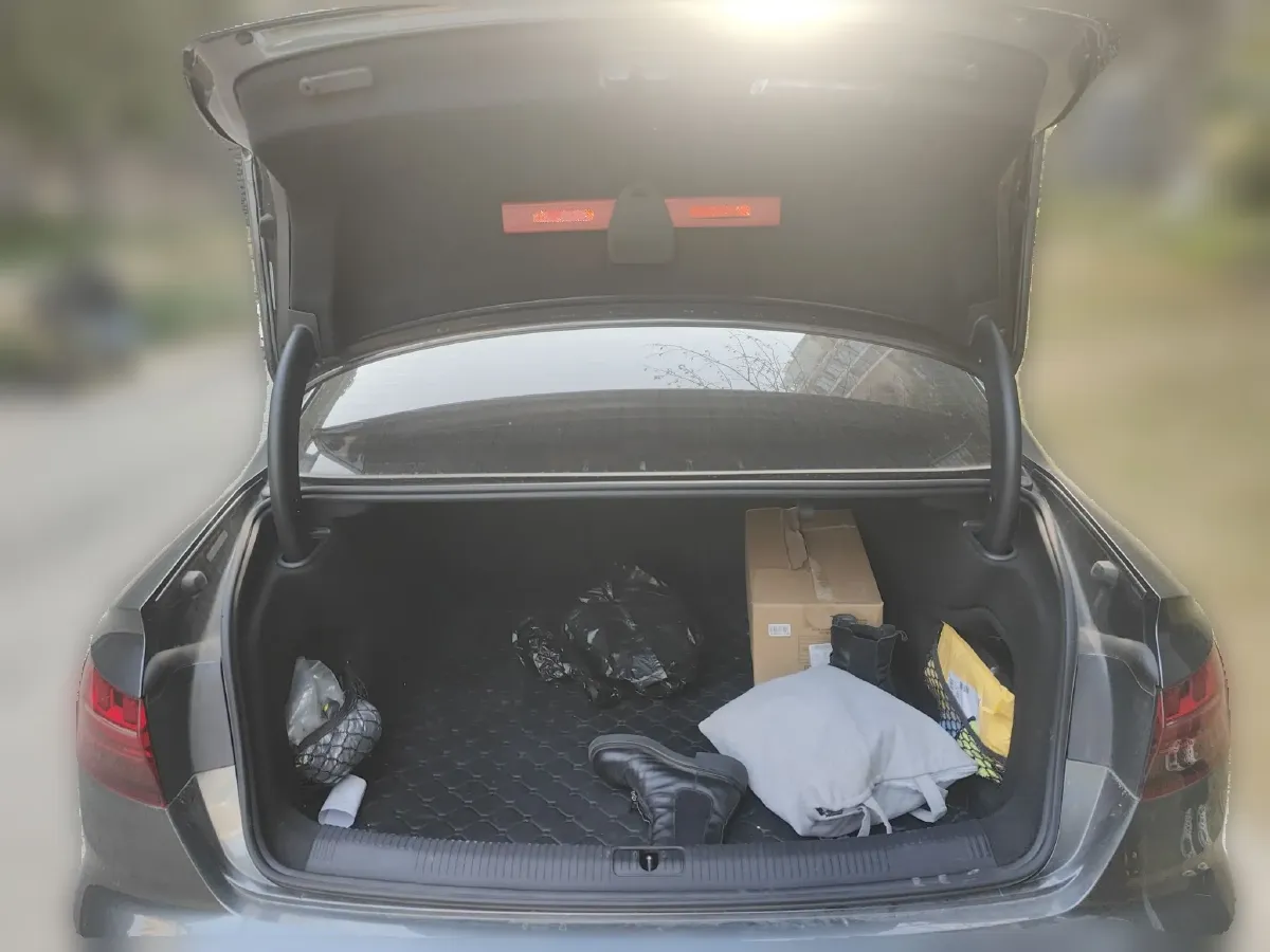 2020 Audi A4L 2.0T 190HP L4 7DCT,autocango,china used car exporter,china ev exporter,chinese used car exporter,chinese used ev exporter