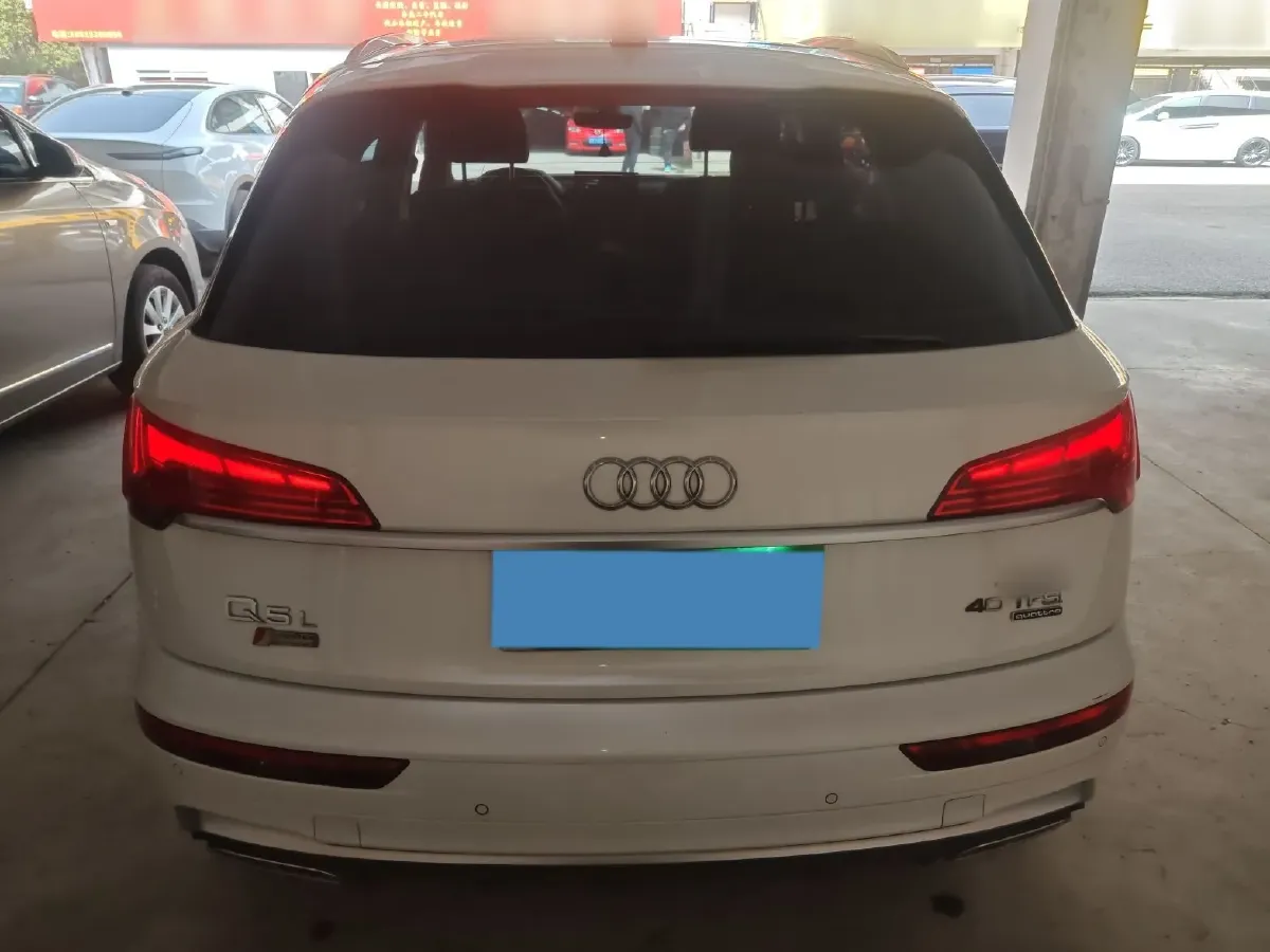 2022 Audi Q5L 2.0T 190HP L4 7DCT,autocango,china used car exporter,china ev exporter,chinese used car exporter,chinese used ev exporter