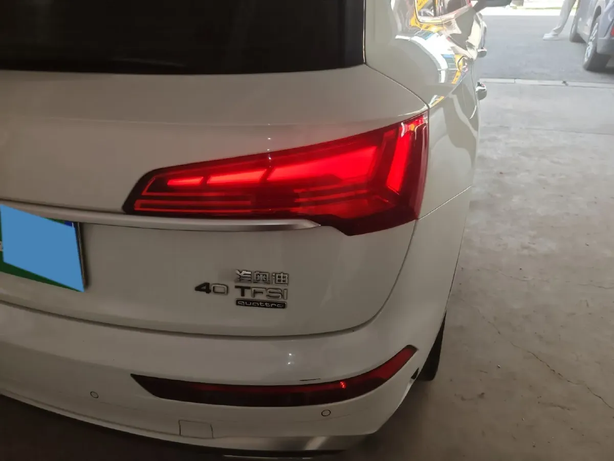 2022 Audi Q5L 2.0T 190HP L4 7DCT,autocango,china used car exporter,china ev exporter,chinese used car exporter,chinese used ev exporter