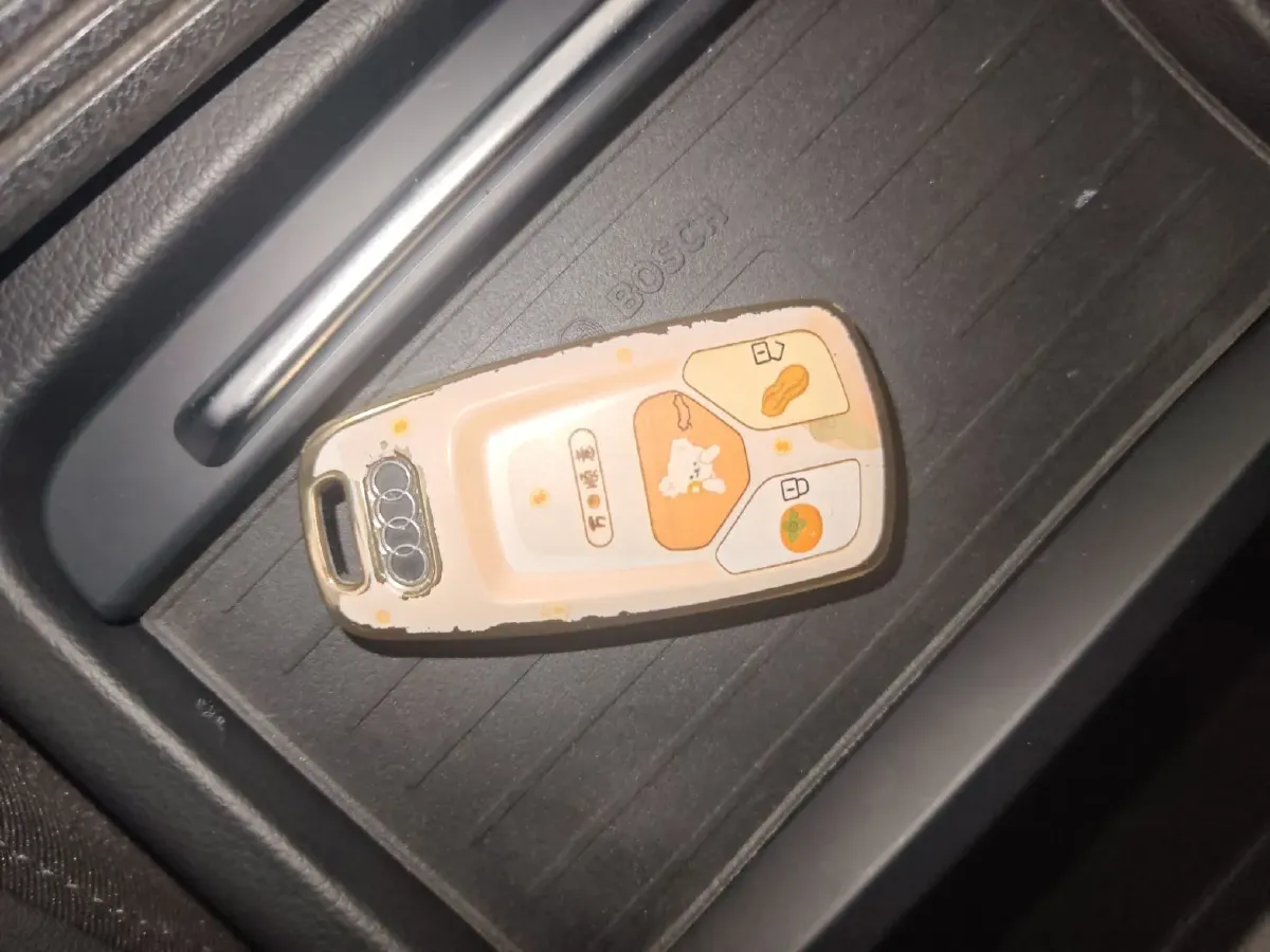 2022 Audi Q5L 2.0T 190HP L4 7DCT,autocango,china used car exporter,china ev exporter,chinese used car exporter,chinese used ev exporter