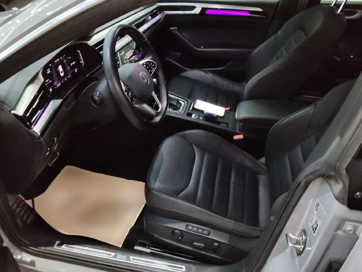 2023 Volkswagen CC 2.0T 220HP L4 7DCT,autocango,china used car exporter,china ev exporter,chinese used car exporter,chinese used ev exporter