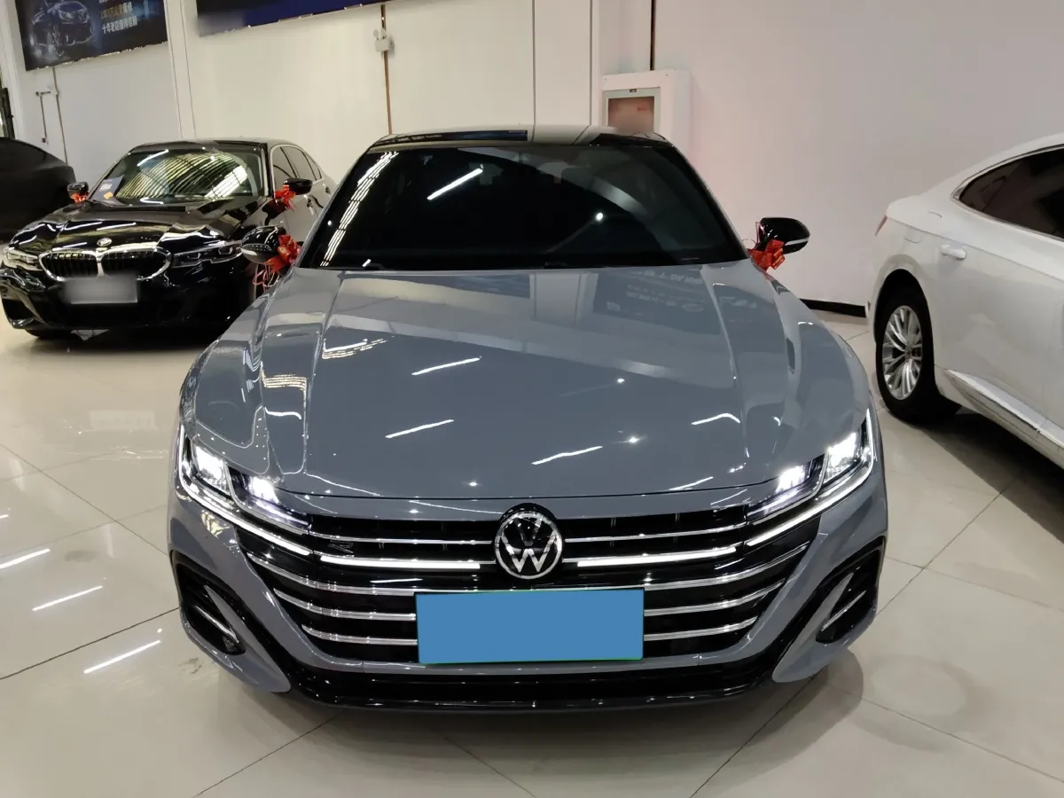 2023 Volkswagen CC 2.0T 220HP L4 7DCT,autocango,china used car exporter,china ev exporter,chinese used car exporter,chinese used ev exporter