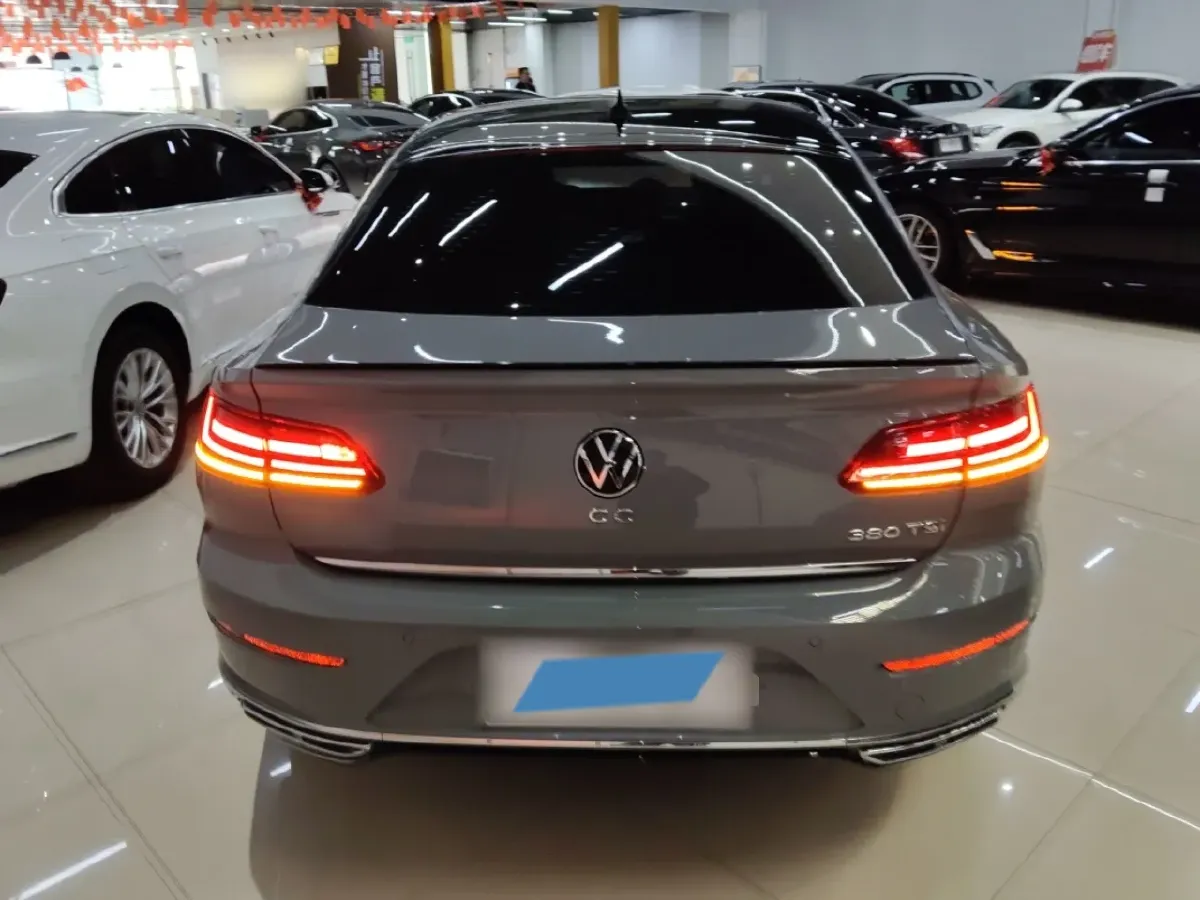 2023 Volkswagen CC 2.0T 220HP L4 7DCT,autocango,china used car exporter,china ev exporter,chinese used car exporter,chinese used ev exporter