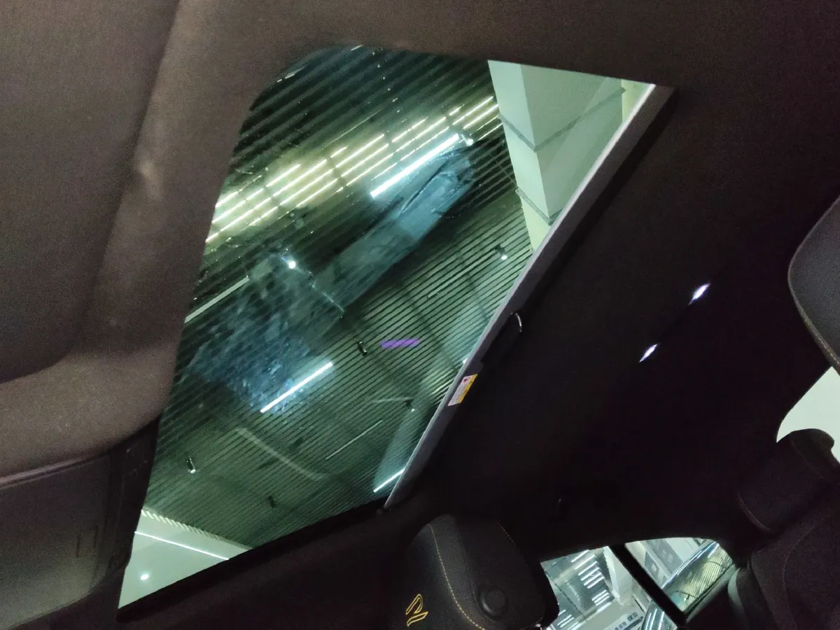 2023 Volkswagen CC 2.0T 220HP L4 7DCT,autocango,china used car exporter,china ev exporter,chinese used car exporter,chinese used ev exporter