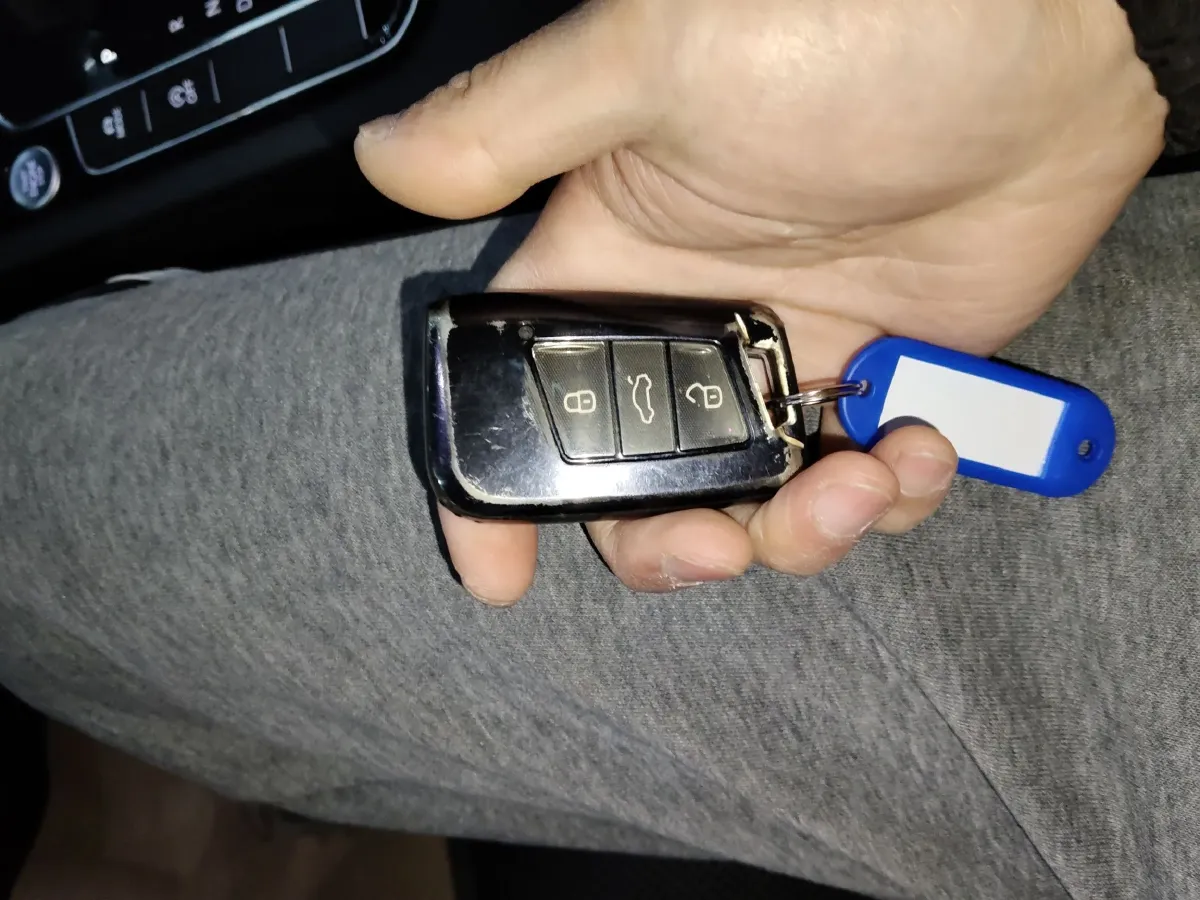 2023 Volkswagen CC 2.0T 220HP L4 7DCT,autocango,china used car exporter,china ev exporter,chinese used car exporter,chinese used ev exporter